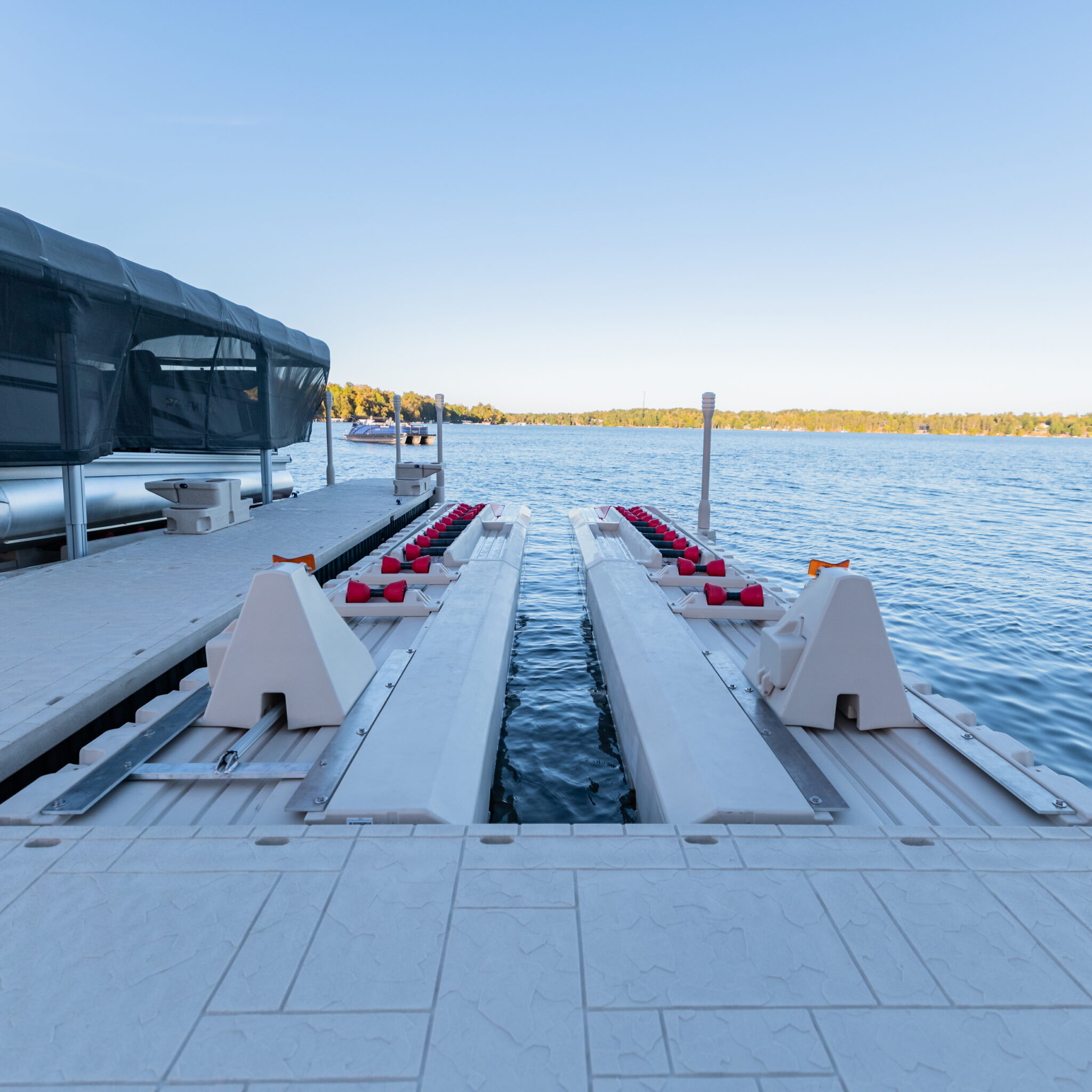 Pro Maxx Pontoon Port 4