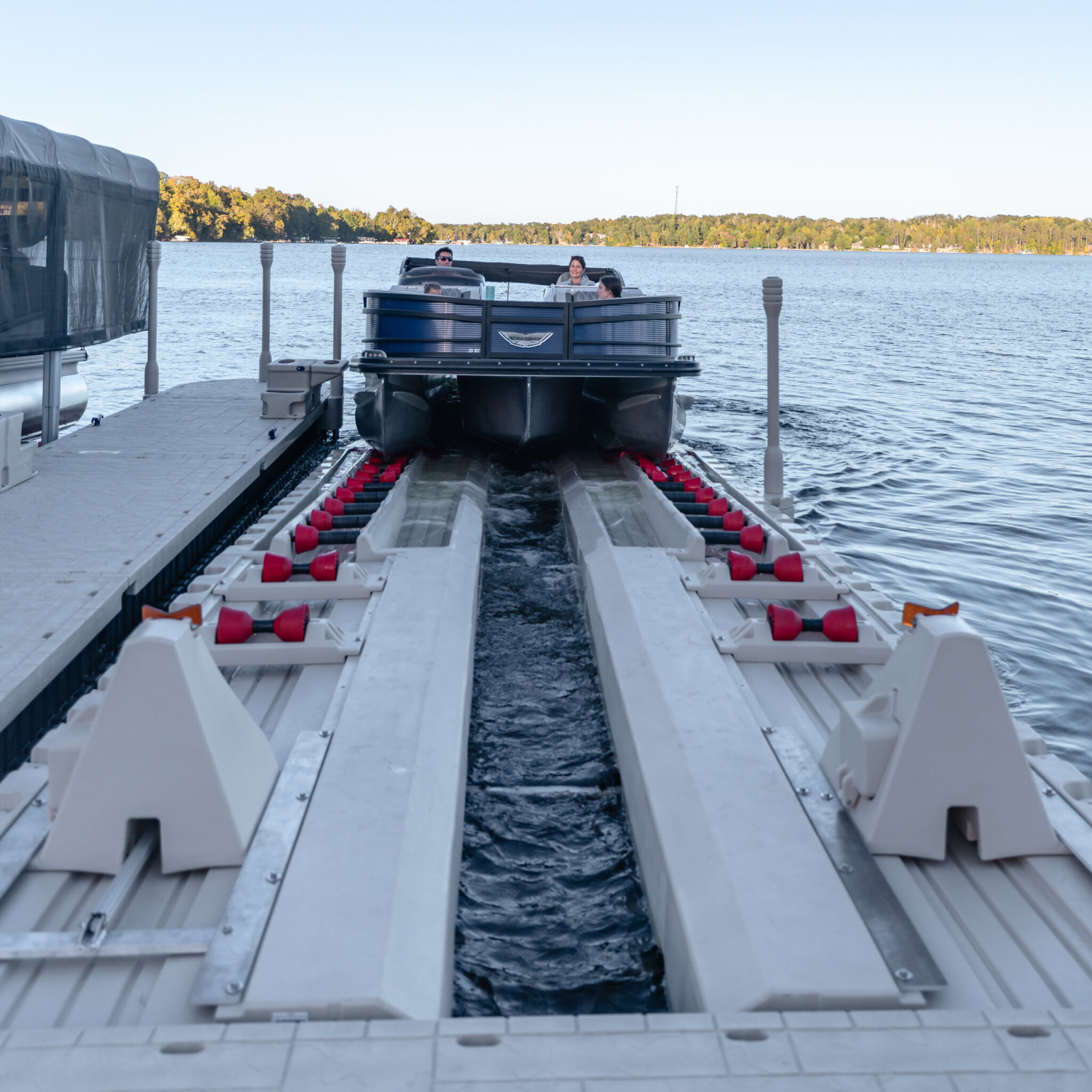 Pro Maxx Pontoon Port 6