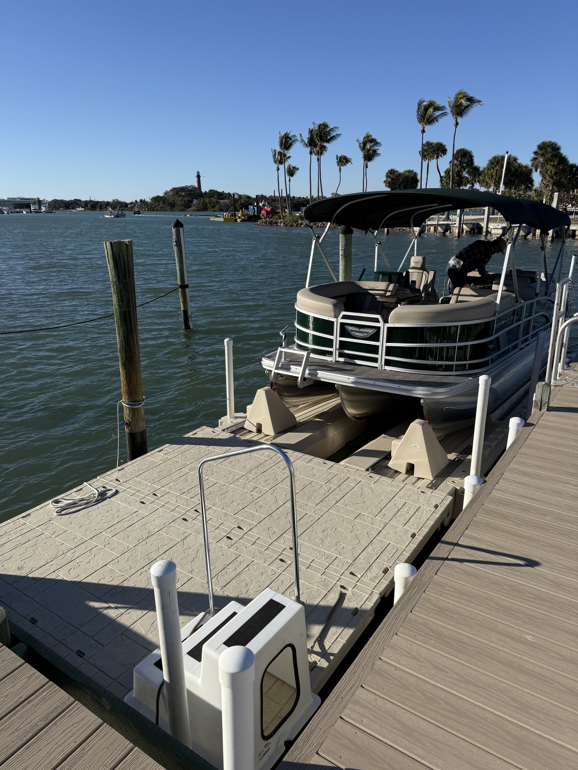 Pro Pontoon Port 9